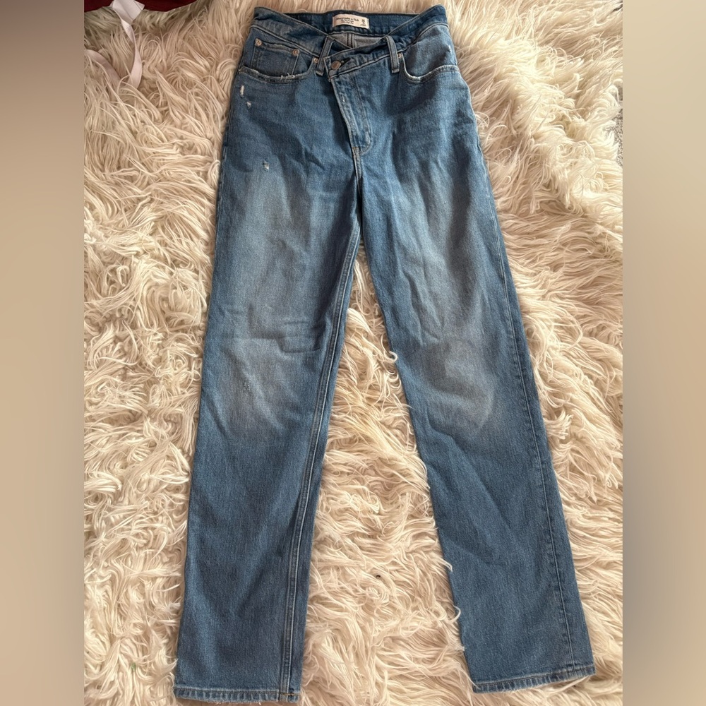 Abercrombie 90s Straight Ultra High Rise Jeans Size 26